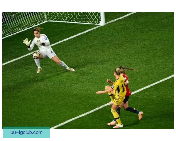 伊雷妮帕雷德斯坐镇巴萨女足防线经验老到屡屡头球破门成关键力量 🛡️⚽